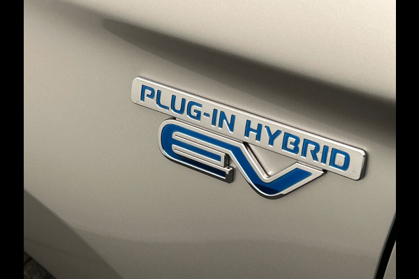 Mitsubishi Outlander 2.4 PHEV Instyle | Origineel NL| Pano/Dak | Keyless | Adaptieve Cruise | Trekhaak | Stuur/Stoelverwarming |