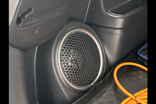 Mitsubishi Outlander 2.4 PHEV Instyle | Origineel NL| Pano/Dak | Keyless | Adaptieve Cruise | Trekhaak | Stuur/Stoelverwarming |