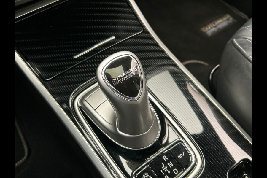 Mitsubishi Outlander 2.4 PHEV Instyle | Origineel NL| Pano/Dak | Keyless | Adaptieve Cruise | Trekhaak | Stuur/Stoelverwarming |