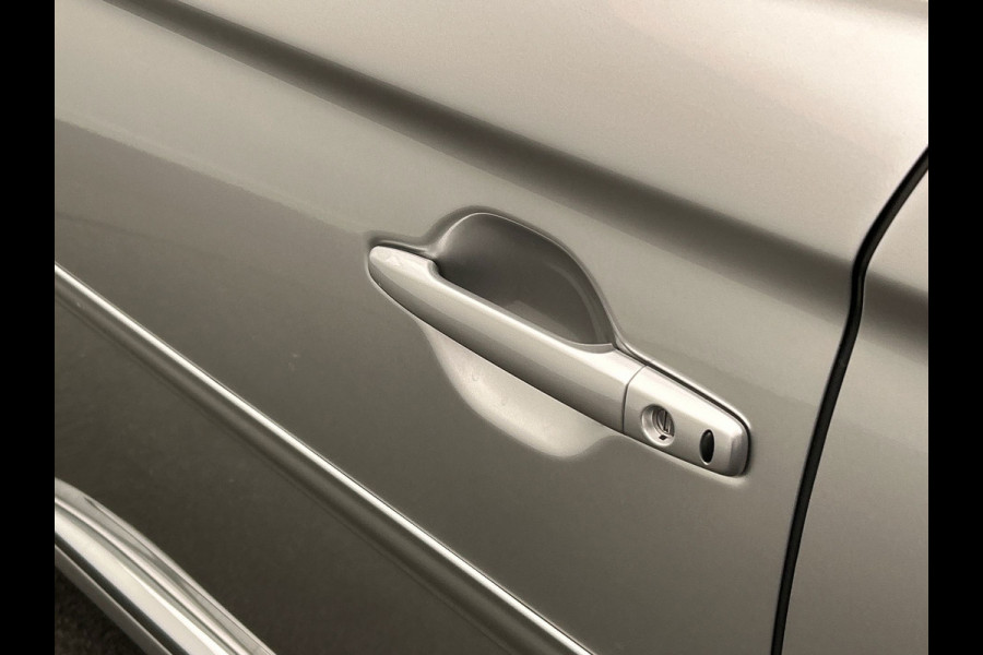 Mitsubishi Outlander 2.4 PHEV Instyle | Origineel NL| Pano/Dak | Keyless | Adaptieve Cruise | Trekhaak | Stuur/Stoelverwarming |