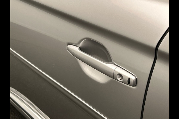 Mitsubishi Outlander 2.4 PHEV Instyle | Origineel NL| Pano/Dak | Keyless | Adaptieve Cruise | Trekhaak | Stuur/Stoelverwarming |