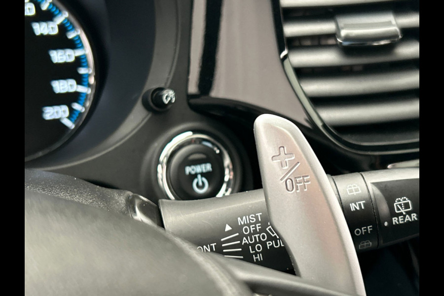 Mitsubishi Outlander 2.4 PHEV Instyle | Origineel NL| Pano/Dak | Keyless | Adaptieve Cruise | Trekhaak | Stuur/Stoelverwarming |