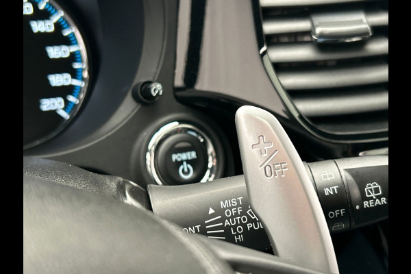 Mitsubishi Outlander 2.4 PHEV Instyle | Origineel NL| Pano/Dak | Keyless | Adaptieve Cruise | Trekhaak | Stuur/Stoelverwarming |