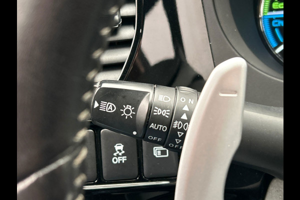 Mitsubishi Outlander 2.4 PHEV Instyle | Origineel NL| Pano/Dak | Keyless | Adaptieve Cruise | Trekhaak | Stuur/Stoelverwarming |