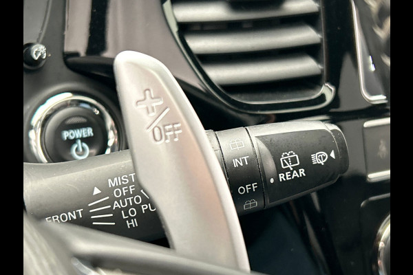 Mitsubishi Outlander 2.4 PHEV Instyle | Origineel NL| Pano/Dak | Keyless | Adaptieve Cruise | Trekhaak | Stuur/Stoelverwarming |