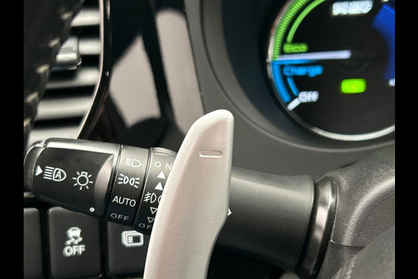 Mitsubishi Outlander 2.4 PHEV Instyle | Origineel NL| Pano/Dak | Keyless | Adaptieve Cruise | Trekhaak | Stuur/Stoelverwarming |