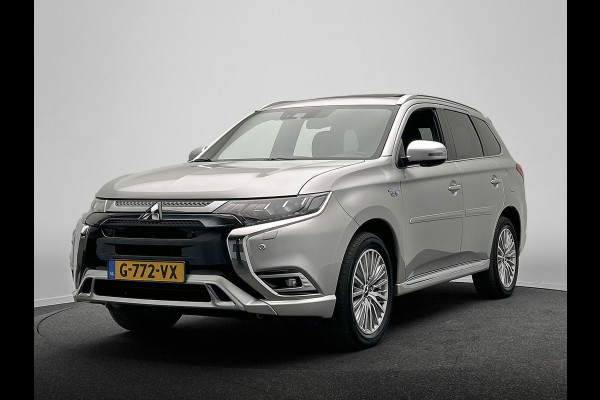 Mitsubishi Outlander 2.4 PHEV Instyle | Origineel NL| Pano/Dak | Keyless | Adaptieve Cruise | Trekhaak | Stuur/Stoelverwarming |