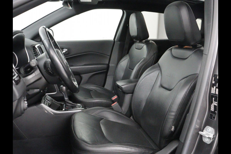 Jeep Compass 1.3T S | Panoramadak | Leder | Stoel & Stuurverwarming | Cruise Control | Trekhaak afneembaar | Navigatie | Carplay | Camera