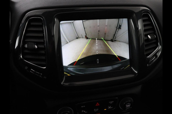 Jeep Compass 1.3T S | Panoramadak | Leder | Stoel & Stuurverwarming | Cruise Control | Trekhaak afneembaar | Navigatie | Carplay | Camera