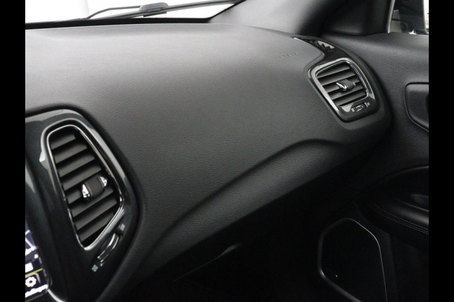 Jeep Compass 1.3T S | Panoramadak | Leder | Stoel & Stuurverwarming | Cruise Control | Trekhaak afneembaar | Navigatie | Carplay | Camera