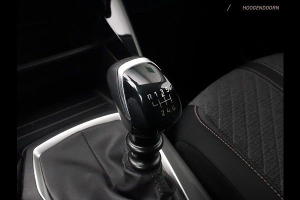 Peugeot 208 1.2 PureTech Style Sport 100pk (APPLE CARPLAY,SPORTSTOELEN,LED,PARKEERSENSOREN,CLIMATE,CRUISE,NIEUWE APK,TOPCONDITIE)