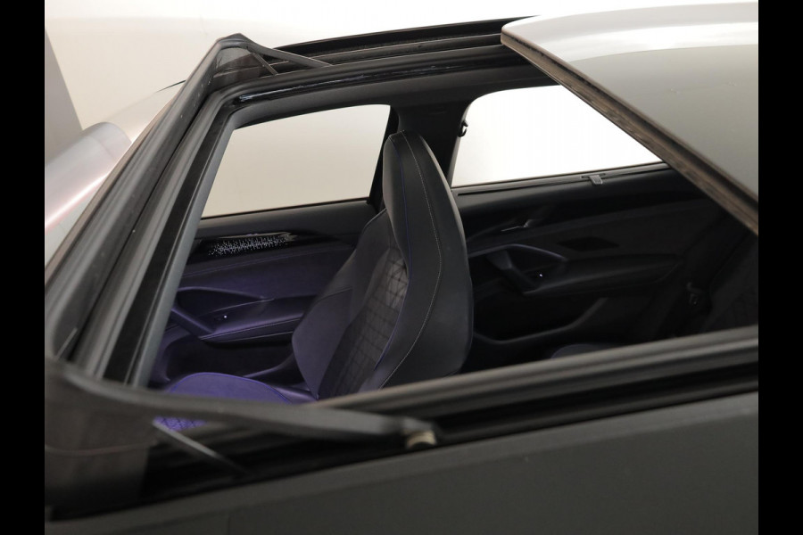 Volkswagen Tayron 1.5 eHybrid R-Line Edition 204 pk Automaat (DSG) | Verlengde garantie | Navigatie | Panoramadak | Trekhaak (wegklapbaar) | Parkeersensoren (Park assist) | Achteruitrijcamera | Stoelverwarming | R-Line |