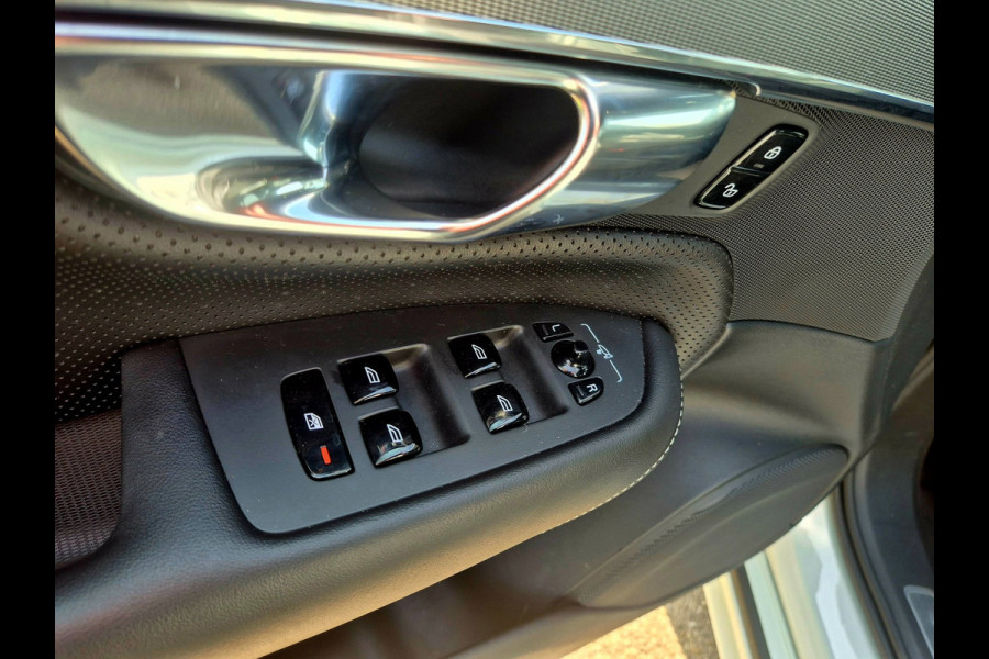 Volvo XC90 2.0 T8 Recharge AWD R-Design . 22 inch . Camera