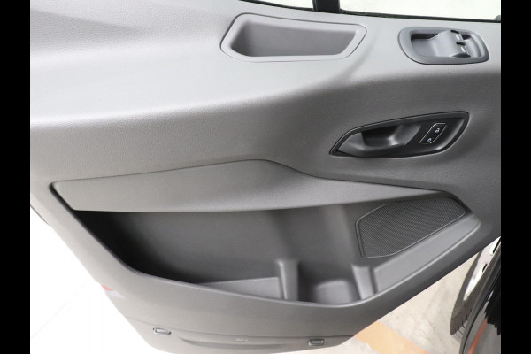 Ford Transit 130pk L2H2 Automaat Trekhaak Airco 360°Camera DAB+