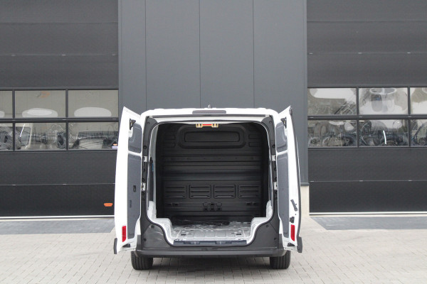 Kia PV5 L2H1 Essential 71.2 kWh 164pk - Stoel/Stuurverwarming - Keyless - V2L - Camera - ACC met stuurhulp - Rijklaar