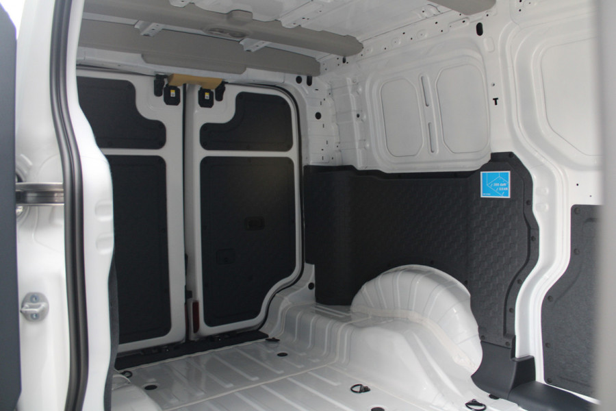 Kia PV5 L2H1 Essential 71.2 kWh 164pk - Stoel/Stuurverwarming - Keyless - V2L - Camera - ACC met stuurhulp - Rijklaar