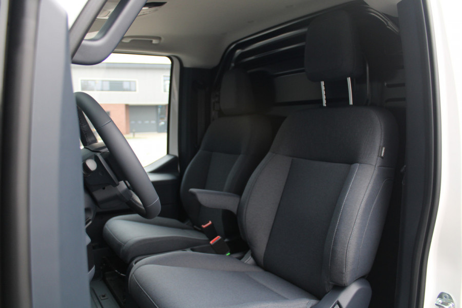 Kia PV5 L2H1 Essential 71.2 kWh 164pk - Stoel/Stuurverwarming - Keyless - V2L - Camera - ACC met stuurhulp - Rijklaar