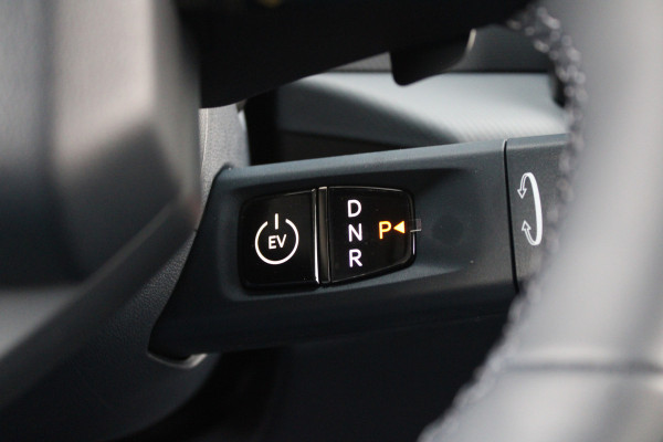 Kia PV5 L2H1 Essential 71.2 kWh 164pk - Stoel/Stuurverwarming - Keyless - V2L - Camera - ACC met stuurhulp - Rijklaar