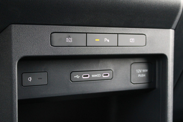 Kia PV5 L2H1 Essential 71.2 kWh 164pk - Stoel/Stuurverwarming - Keyless - V2L - Camera - ACC met stuurhulp - Rijklaar