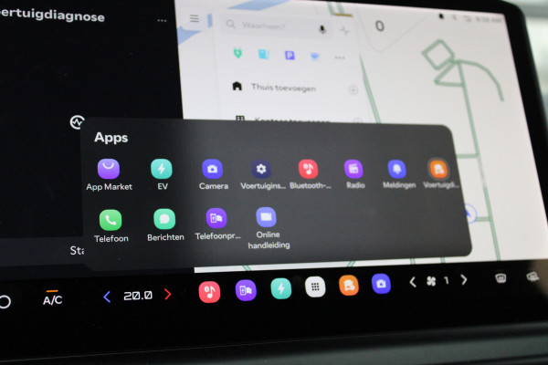 Kia PV5 L2H1 Essential 71.2 kWh 164pk - Stoel/Stuurverwarming - Keyless - V2L - Camera - ACC met stuurhulp - Rijklaar