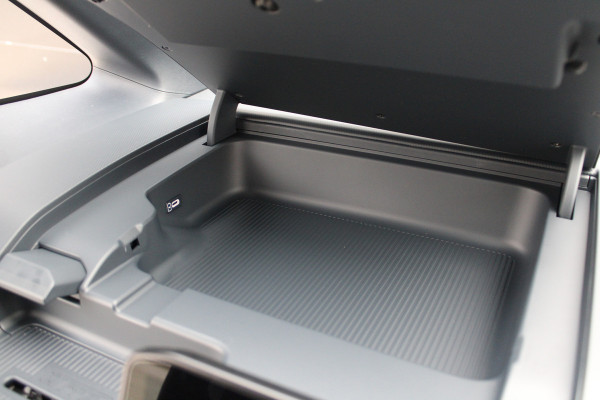 Kia PV5 L2H1 Essential 71.2 kWh 164pk - Stoel/Stuurverwarming - Keyless - V2L - Camera - ACC met stuurhulp - Rijklaar