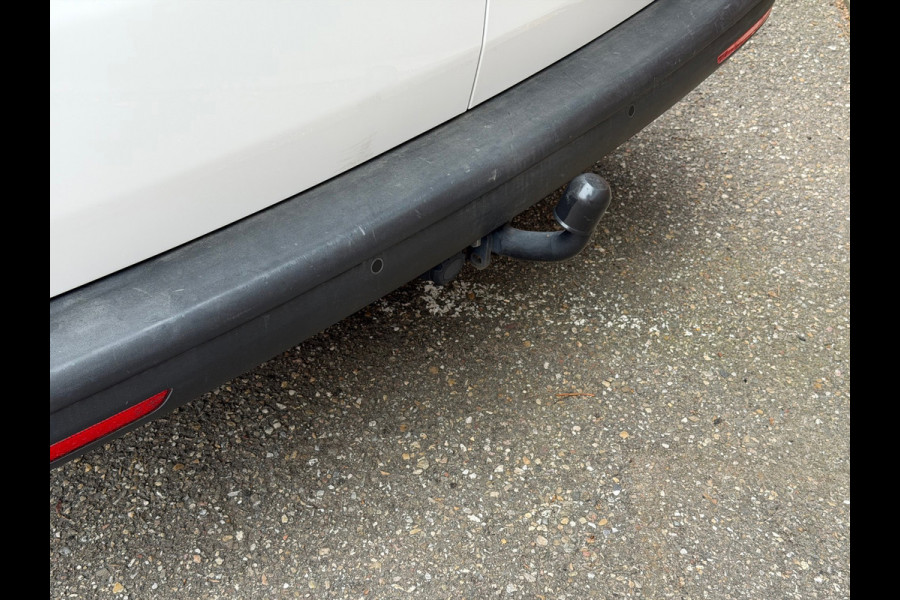 Volkswagen Transporter 2.0 TDI 110PK L2H1 / Trekhaak / App connect / Cruise / 3 zits