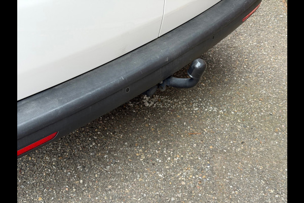 Volkswagen Transporter 2.0 TDI 110PK L2H1 / Trekhaak / App connect / Cruise / 3 zits