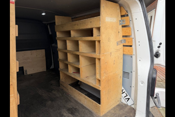Volkswagen Transporter 2.0 TDI 110PK L2H1 / Trekhaak / App connect / Cruise / 3 zits