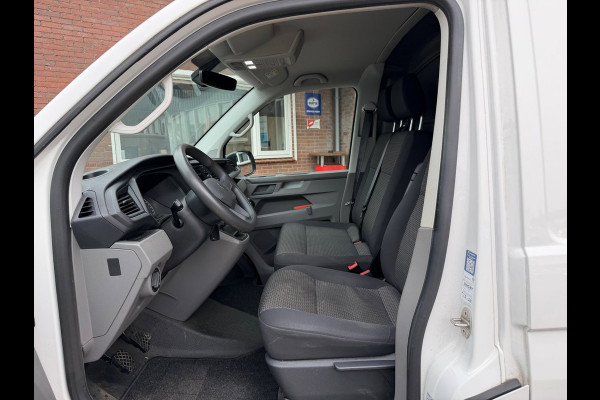 Volkswagen Transporter 2.0 TDI 110PK L2H1 / Trekhaak / App connect / Cruise / 3 zits
