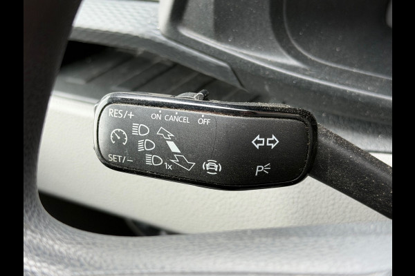 Volkswagen Transporter 2.0 TDI 110PK L2H1 / Trekhaak / App connect / Cruise / 3 zits