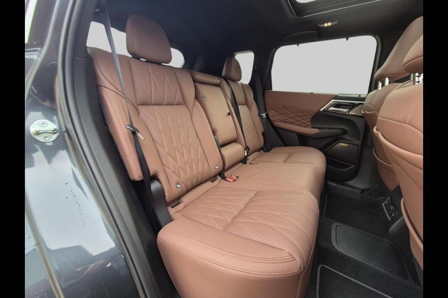 Mitsubishi Outlander 2.4 PHEV Instyle+ | Black badge+ editie |