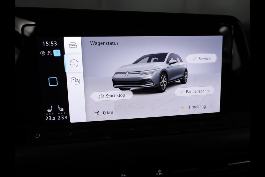 Volkswagen Golf 1.5 eTSI Life Business 130PK DSG | Navigatie | Stoel en stuurverwarming | Parkeersensoren voor en achter |