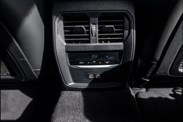 BMW 3-serie M340i xDrive Executive Edition NL Auto I NAP I Live Cockpit Professional I Dealeronderhouden I Zeer netjes