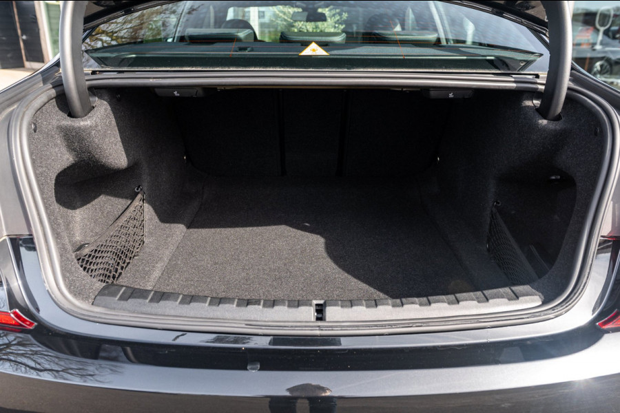 BMW 3-serie M340i xDrive Executive Edition NL Auto I NAP I Live Cockpit Professional I Dealeronderhouden I Zeer netjes