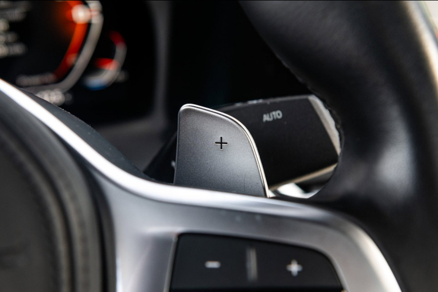 BMW 3-serie M340i xDrive Executive Edition NL Auto I NAP I Live Cockpit Professional I Dealeronderhouden I Zeer netjes