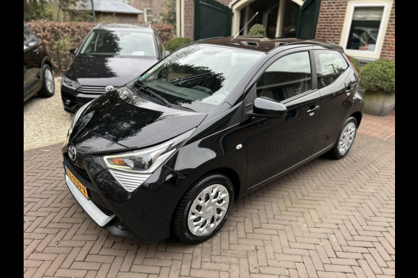 Toyota Aygo 1.0 VVT-i Automaat x-play Airco, Camera, Carplay