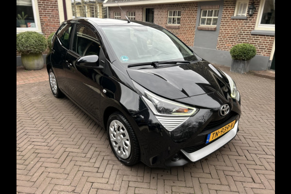 Toyota Aygo 1.0 VVT-i Automaat x-play Airco, Camera, Carplay
