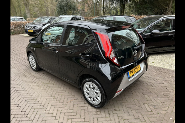 Toyota Aygo 1.0 VVT-i Automaat x-play Airco, Camera, Carplay