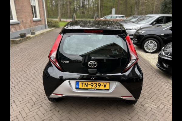Toyota Aygo 1.0 VVT-i Automaat x-play Airco, Camera, Carplay