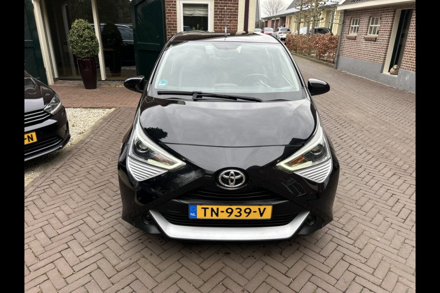 Toyota Aygo 1.0 VVT-i Automaat x-play Airco, Camera, Carplay