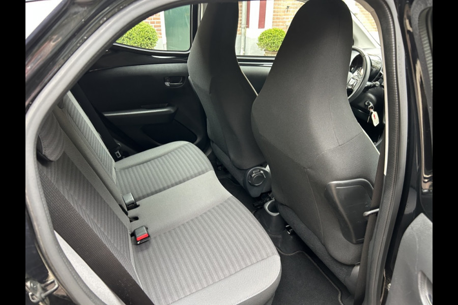 Toyota Aygo 1.0 VVT-i Automaat x-play Airco, Camera, Carplay