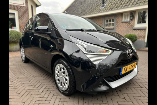 Toyota Aygo 1.0 VVT-i Automaat x-play Airco, Camera, Carplay