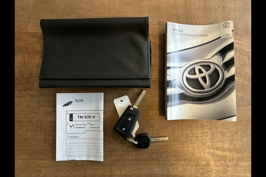 Toyota Aygo 1.0 VVT-i Automaat x-play Airco, Camera, Carplay