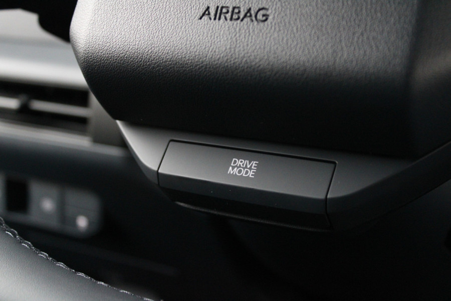 Kia PV5 L2H1 Essential 71.2 kWh 164pk - Stoel/Stuurverwarming - Keyless - V2L - Camera - ACC met stuurhulp - Rijklaar