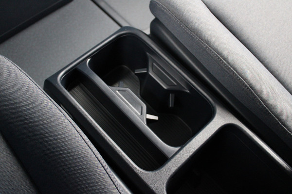 Kia PV5 L2H1 Essential 71.2 kWh 164pk - Stoel/Stuurverwarming - Keyless - V2L - Camera - ACC met stuurhulp - Rijklaar