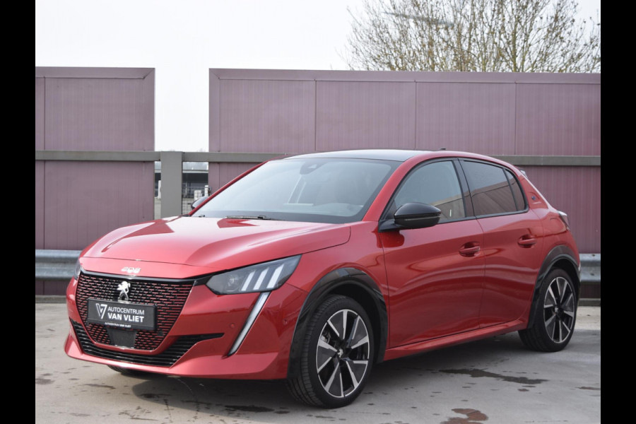 Peugeot e-208 EV GT Pack 50 kWh SOH 91% | ACHTERUITRIJCAMERA MET SENSOREN | NAVI & CARPLAY | E.C.C. |