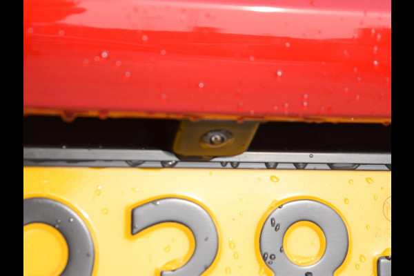 Peugeot e-208 EV GT Pack 50 kWh SOH 91% | ACHTERUITRIJCAMERA MET SENSOREN | NAVI & CARPLAY | E.C.C. |