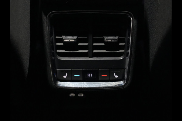 Škoda ENYAQ iV 80 First Edition Panorama Wegkl. trekhaak Navigatie Stoel/Stuurverwarming 244