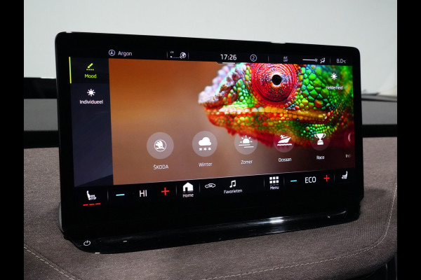 Škoda ENYAQ iV 80 First Edition Panorama Wegkl. trekhaak Navigatie Stoel/Stuurverwarming 244