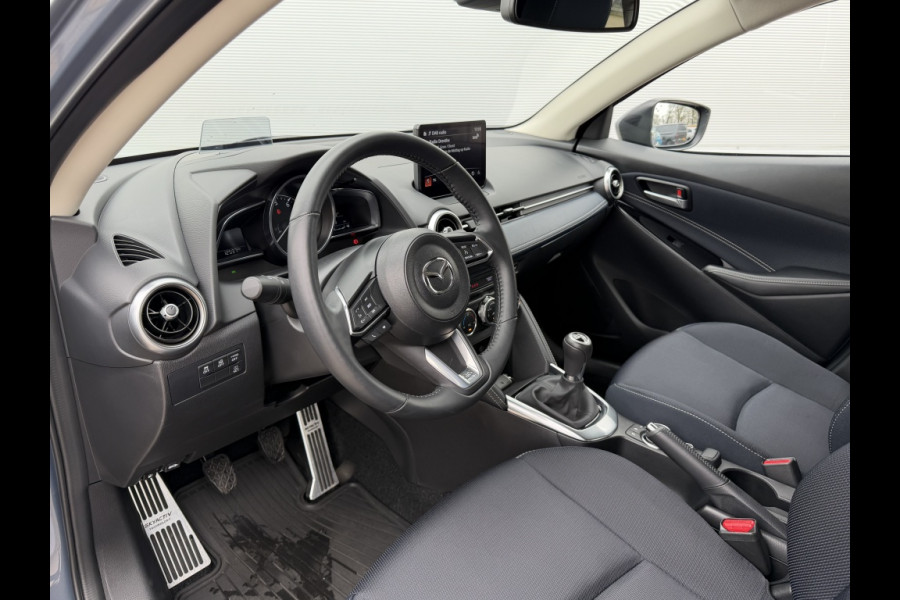 Mazda 2 1.5 Skyact-G Luxury NAVI! KEYLESS! CRUISE! NAP! HUD!